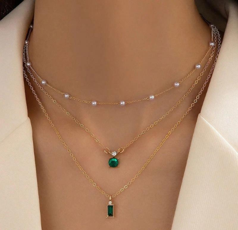 Green Stone & White Pearl Pendant – Gold Plated Alloy Jewelry